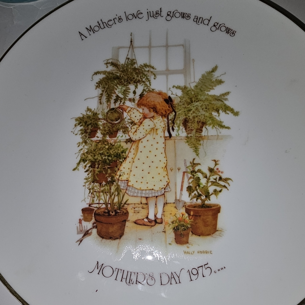 1975 Mother's Day Plate